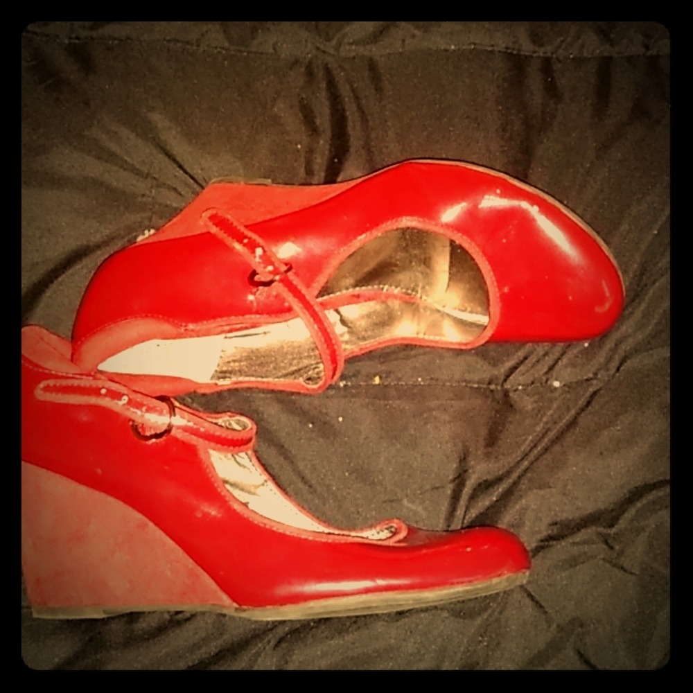 Woman's Wedged Heels